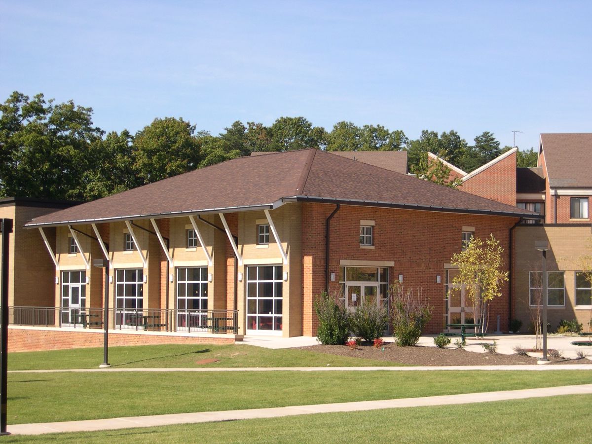 Ikes Dining Hall