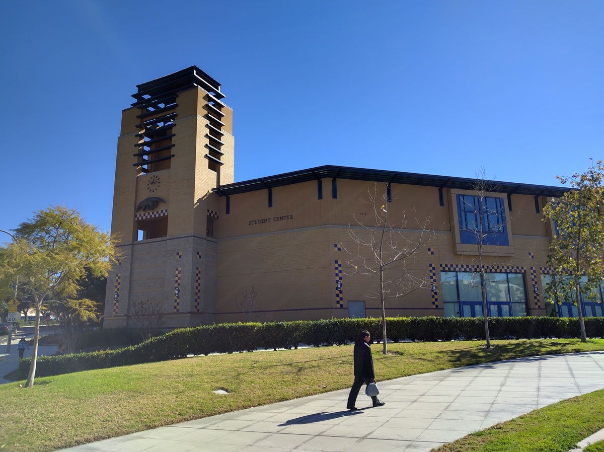 Student Center Food Courts (West & East)