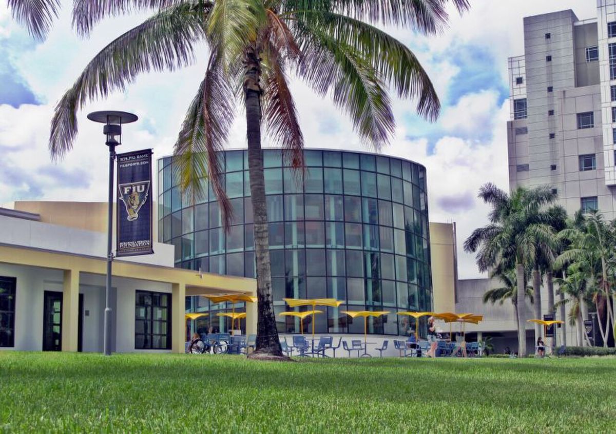 Café Bustelo (Graham Center)