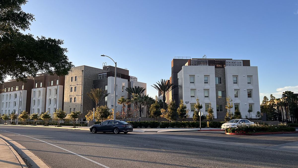 ACC Apartments (Vista del Campo, Camino del Sol, Puerta del Sol, Plaza Verde)